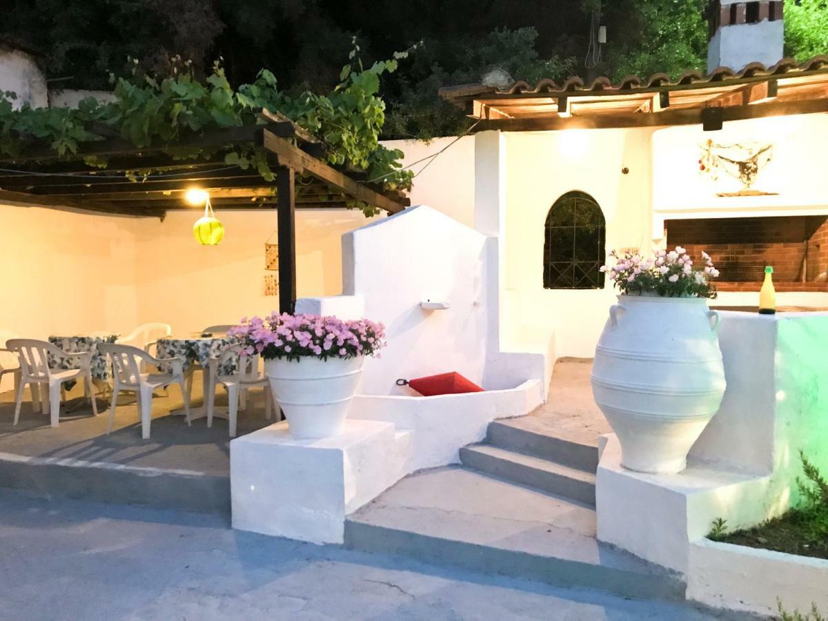 Villa Diamanti Kanapitsa  Экстерьер фото